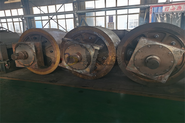 對(duì)輥破碎機(jī)輥皮 對(duì)輥破碎機(jī)輥皮