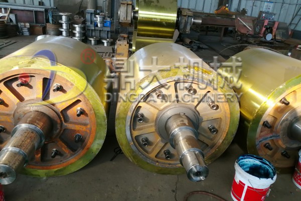 對(duì)輥制砂機(jī)輥皮 對(duì)輥制砂機(jī)輥皮