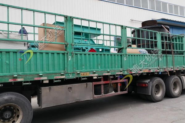 �l(f��)���|��1000��800��Һ����(du��)݁����C(j��)